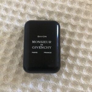 Monsieuir De Givenchy Paris France Mini Plastic Blk Top & Bottom Soap Case